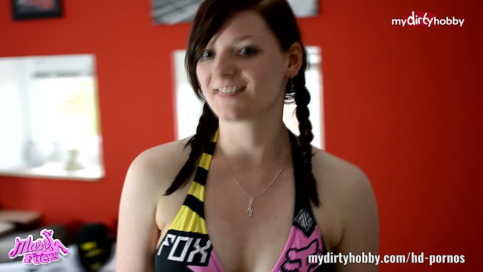 Sexy deutsche MarryFucks sehnt sich nach einem Fick