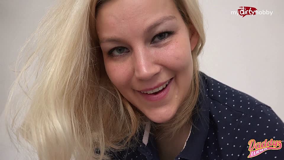 Deutsche Amateurin fickt Papas Schlampe anal