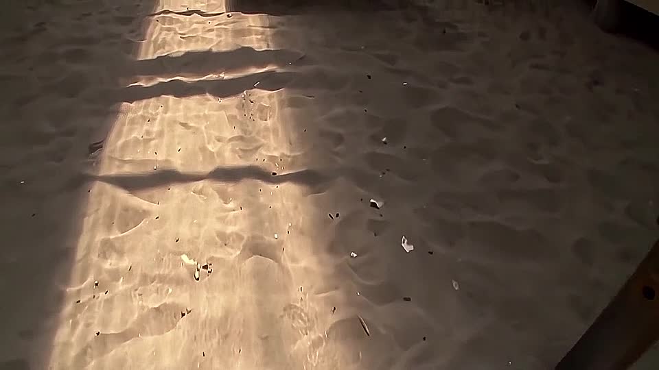 Intensiver Sex mit jungem Thailänder am Strand